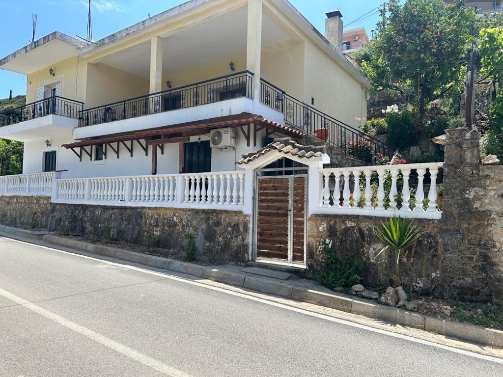Lazari Rooms Himarë Dış mekan fotoğraf